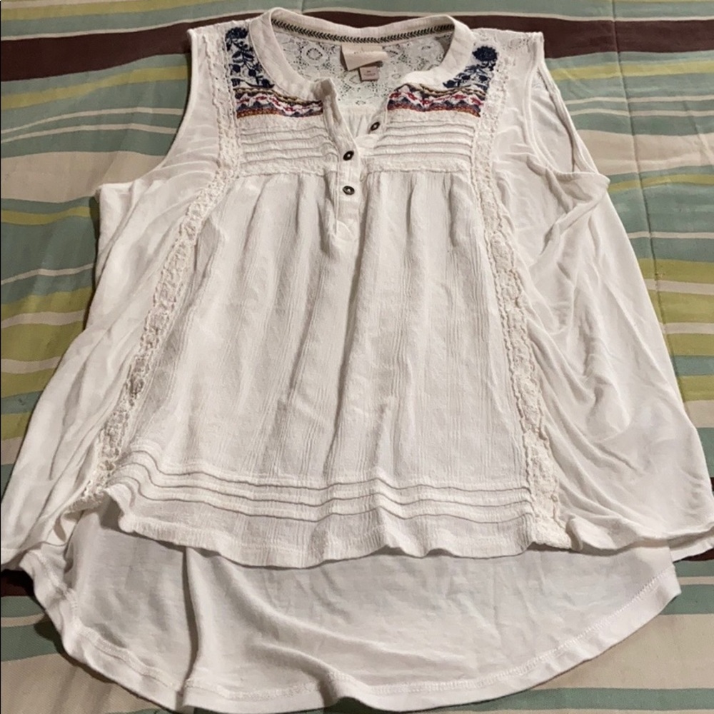 Women’s Pullover Top. EUC